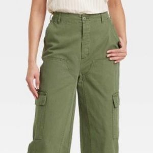 Women's High-Rise Cargo Pants - Universal Thread™